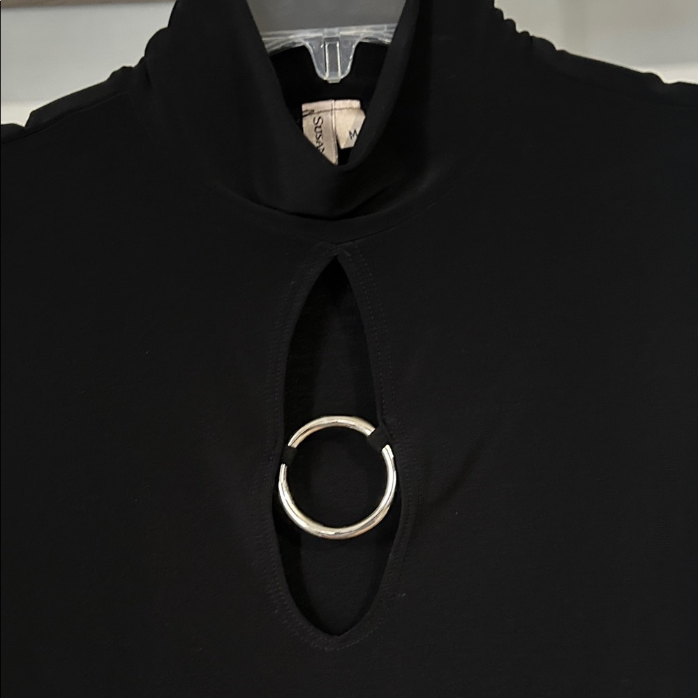 Susan Lawrence Black Sleeveless Mock Neck Top with Silver Ring - Picture 3 of 4